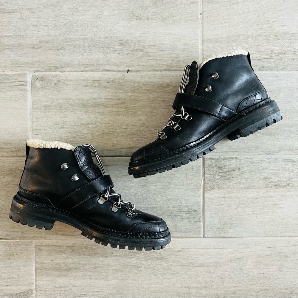 CHANEL Women CC Quilted Leather Shearling Lace Up Boots Black Size 37 Winter - Picture 3 of 9
